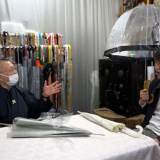 ジュニア、伺う