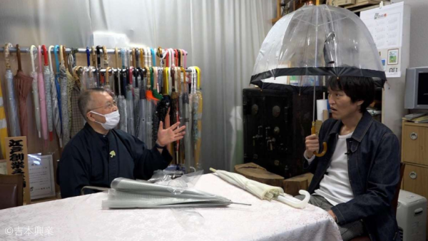 ジュニア、伺う